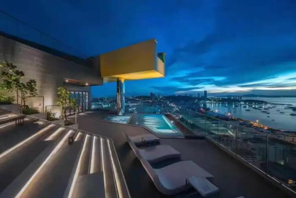Edge Central Pattaya Seaview Residence Екстериор снимка