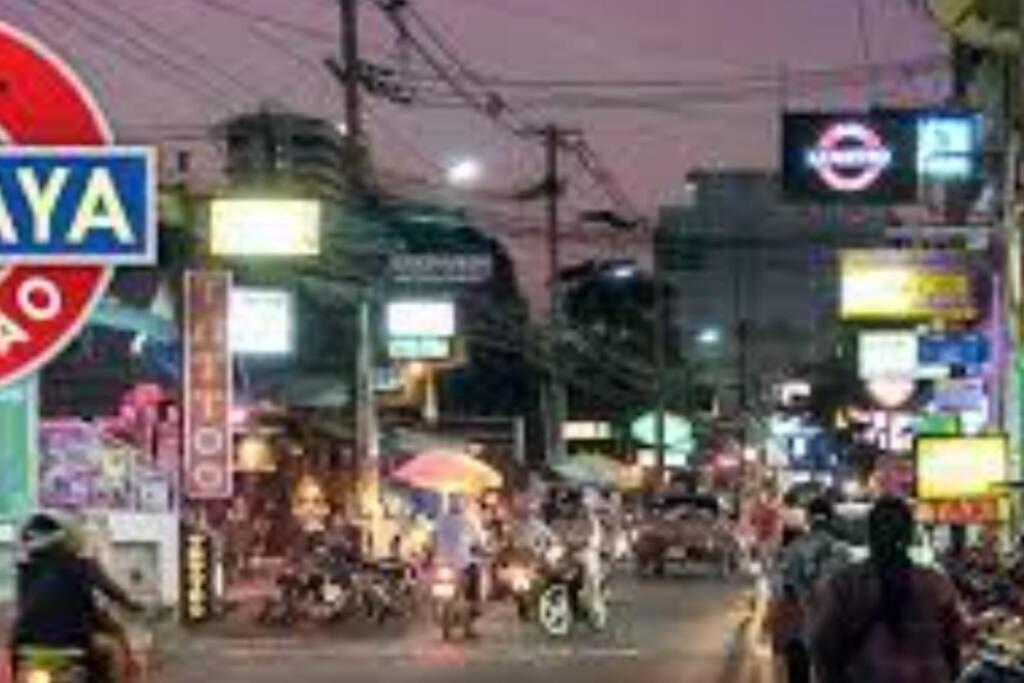 Edge Central Pattaya Seaview Residence Екстериор снимка